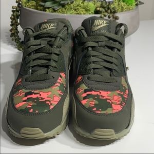 Nike Air Max 90 digi Camouflage Khaki Olive NWT